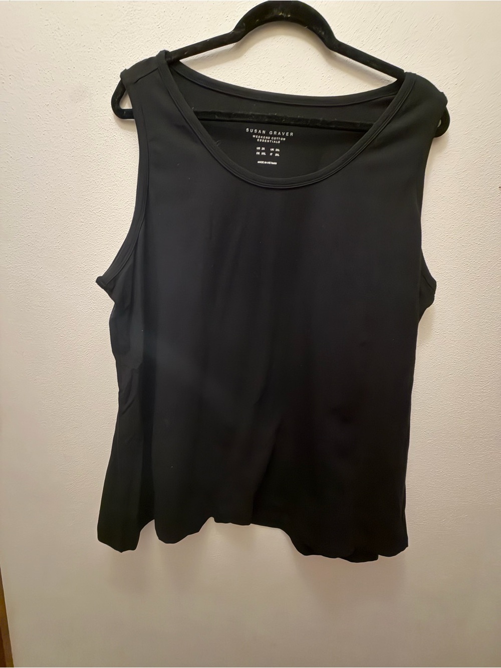 Susan Graver Black Sleeveless Scoop-Neck Tank